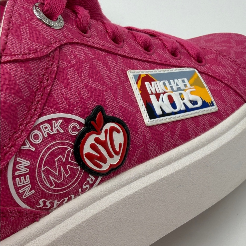 MICHAEL KORS OUTLET
Romey Embellished Signature
Logo Platform Sneaker - Picture 6 of 12